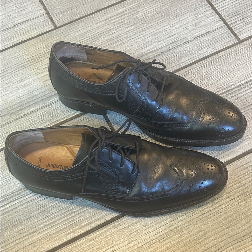 Johnston & Murphy Classic Black Oxfords